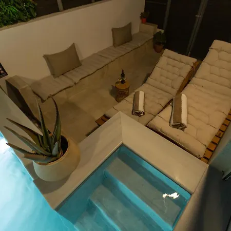 Bequest Luxury شقة Corinth