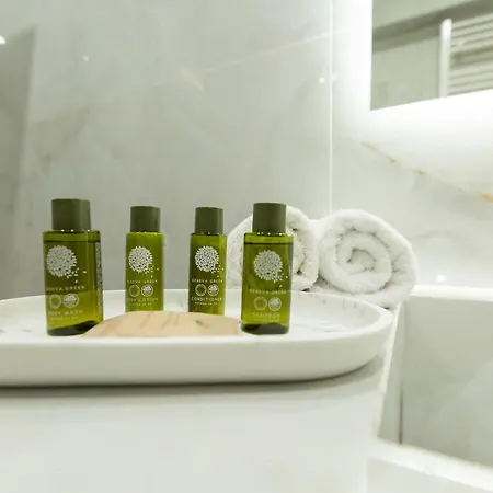 Bequest Luxury Apartamento Corinto