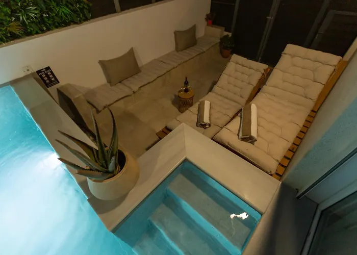 Bequest Luxury Apartamento Corinth