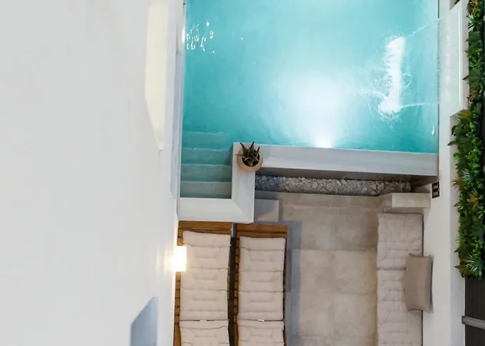 Bequest Luxury Apartamento *